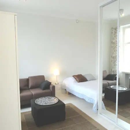 Luxhousing With Open View アパート